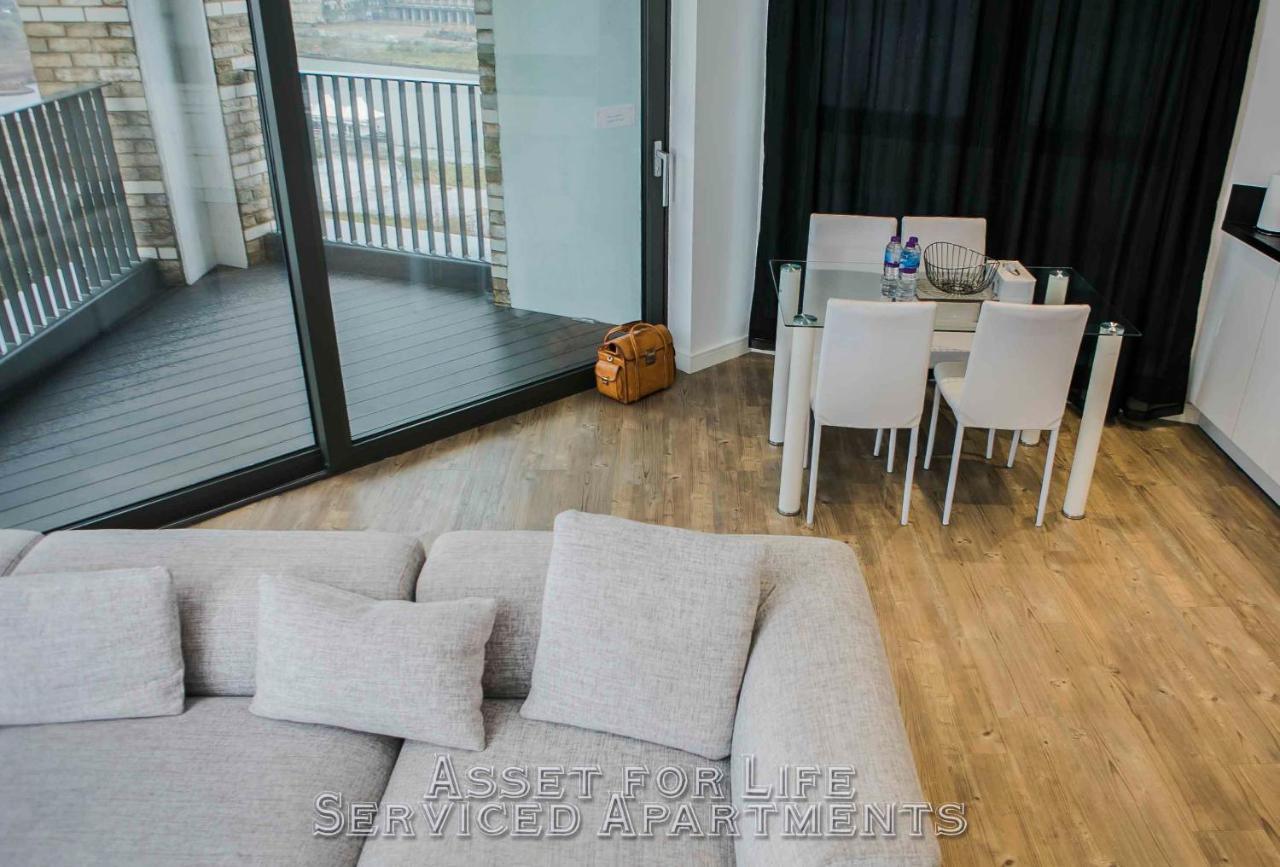 Pontoon Dock Key Workers Apartment Лондон Екстер'єр фото