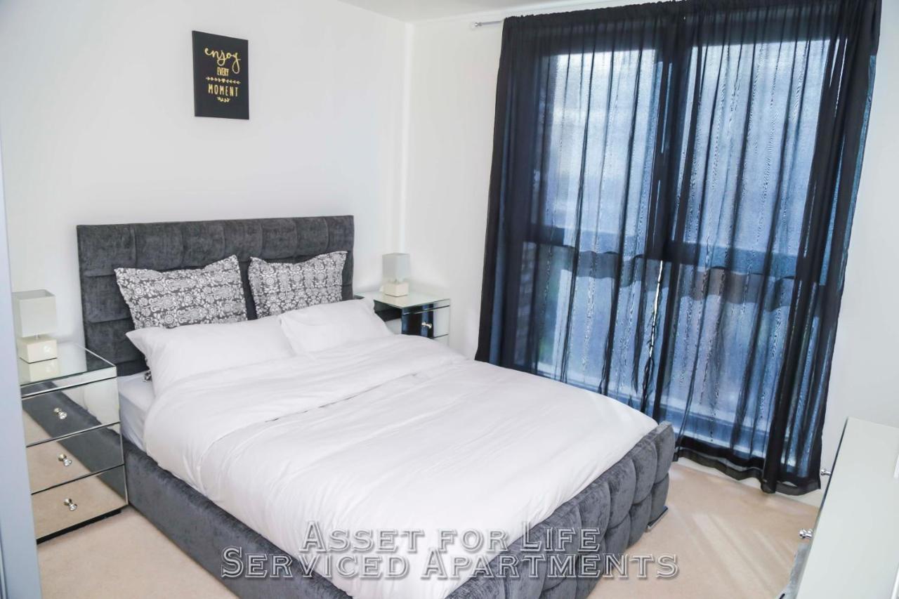 Pontoon Dock Key Workers Apartment Лондон Екстер'єр фото