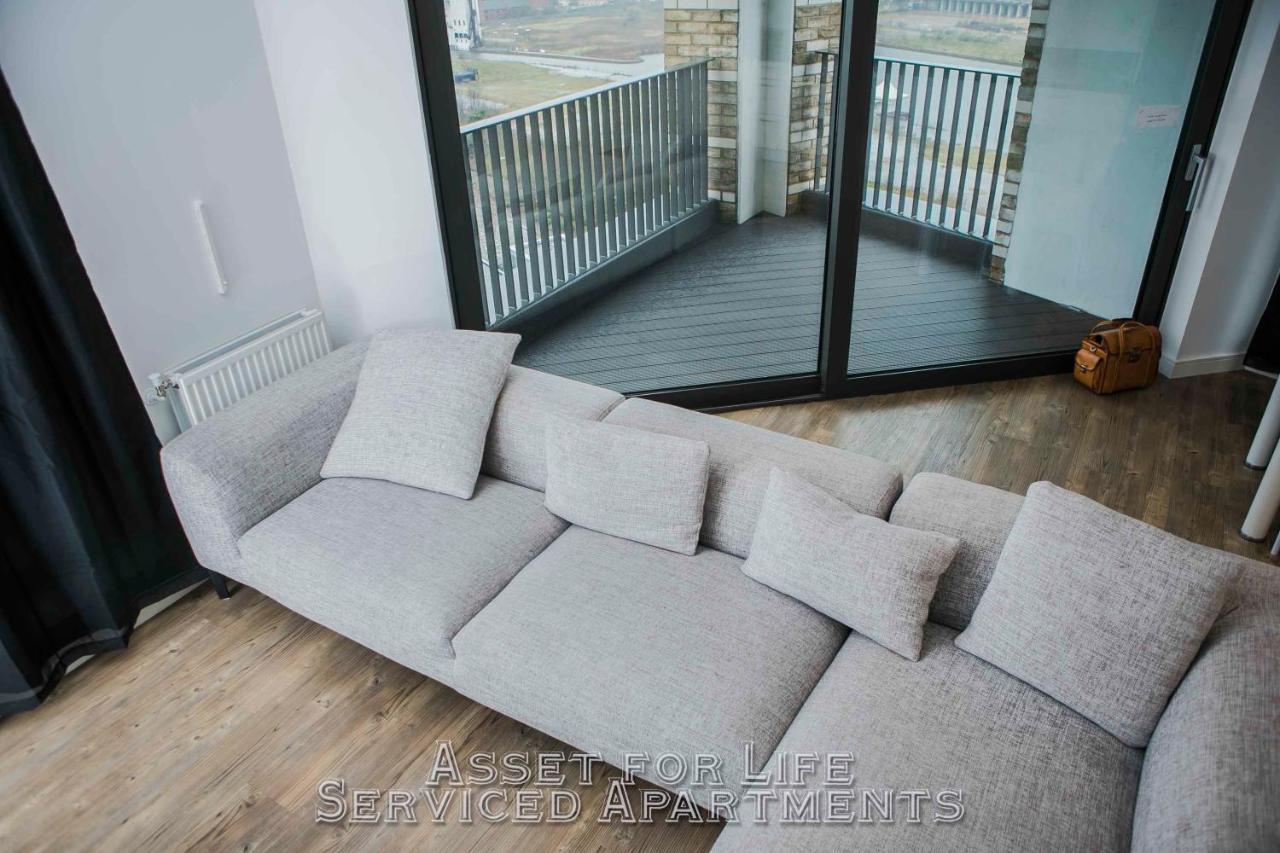 Pontoon Dock Key Workers Apartment Лондон Екстер'єр фото